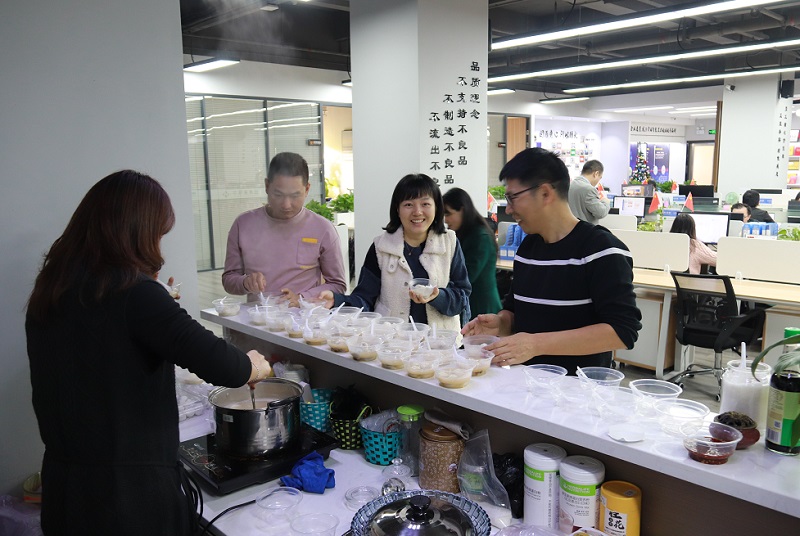 冬至湯圓餃子情，華邦瀛溫暖一家親